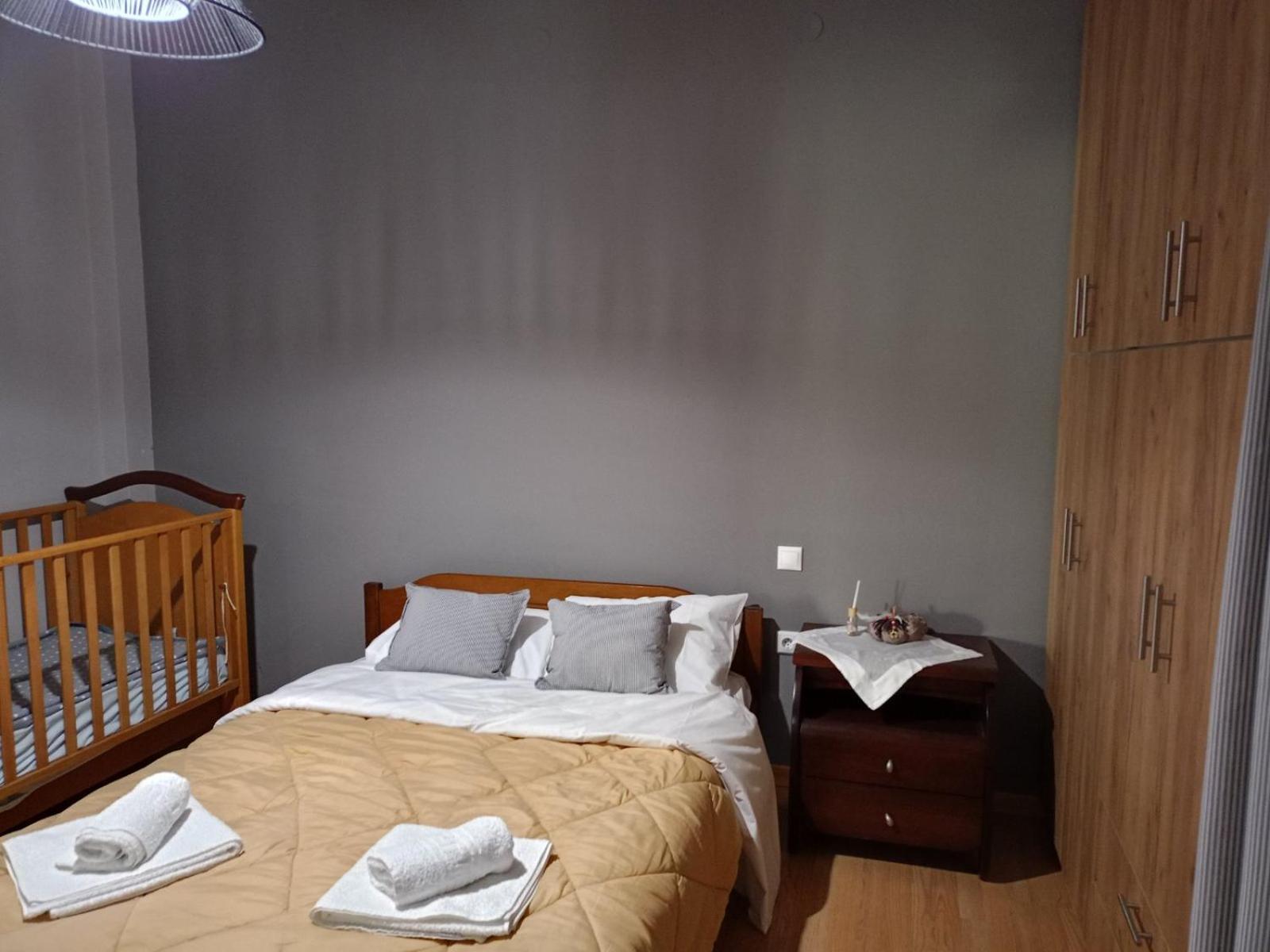 Comfortable Apartment In Kiato Exterior photo